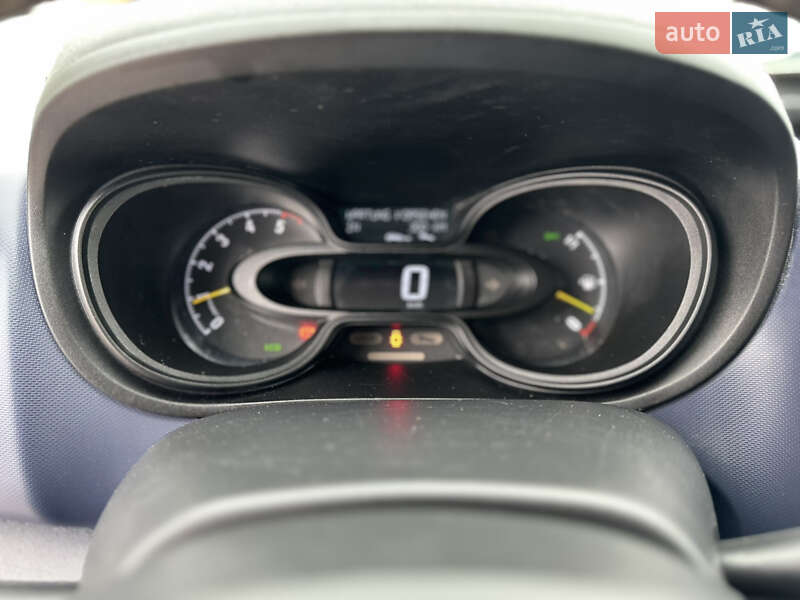 Вантажний фургон Opel Vivaro 2017 в Рівному