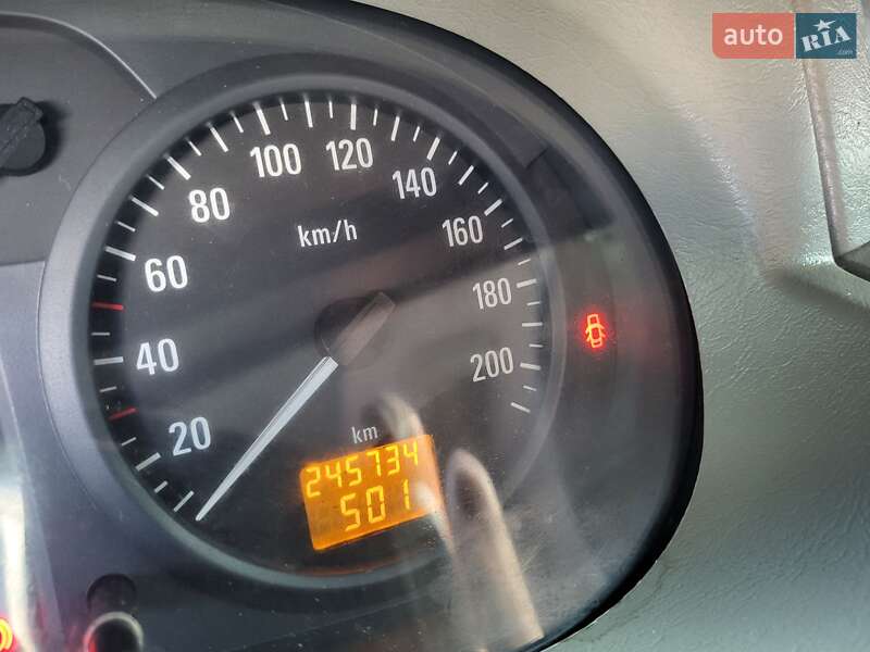 Минивэн Opel Vivaro 2004 в Хмельницком