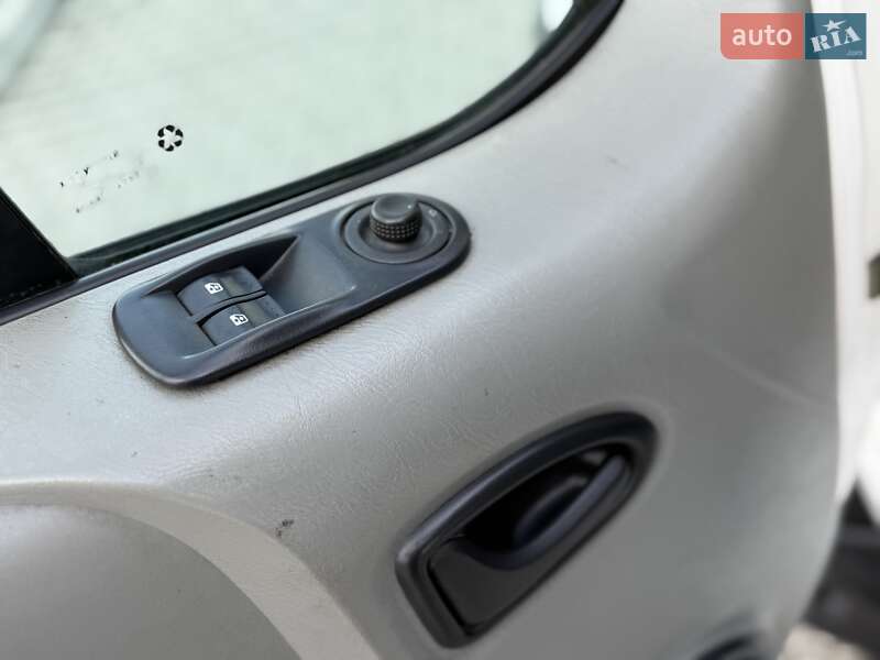 Минивэн Opel Vivaro 2006 в Львове фото 26 Минивэн Opel Vivaro 2006 в Львове