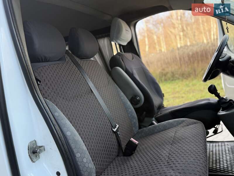 Минивэн Opel Vivaro 2006 в Львове фото 43 Минивэн Opel Vivaro 2006 в Львове