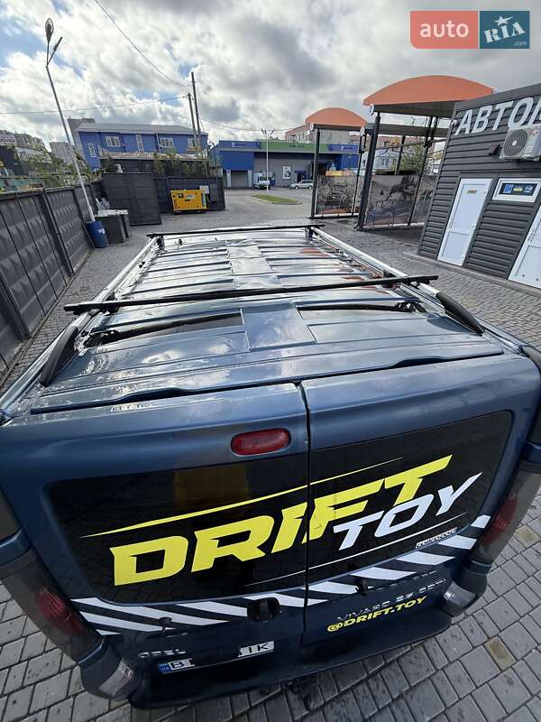 Минивэн Opel Vivaro 2005 в Кременчуге