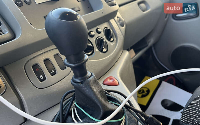 Минивэн Opel Vivaro 2007 в Стрые