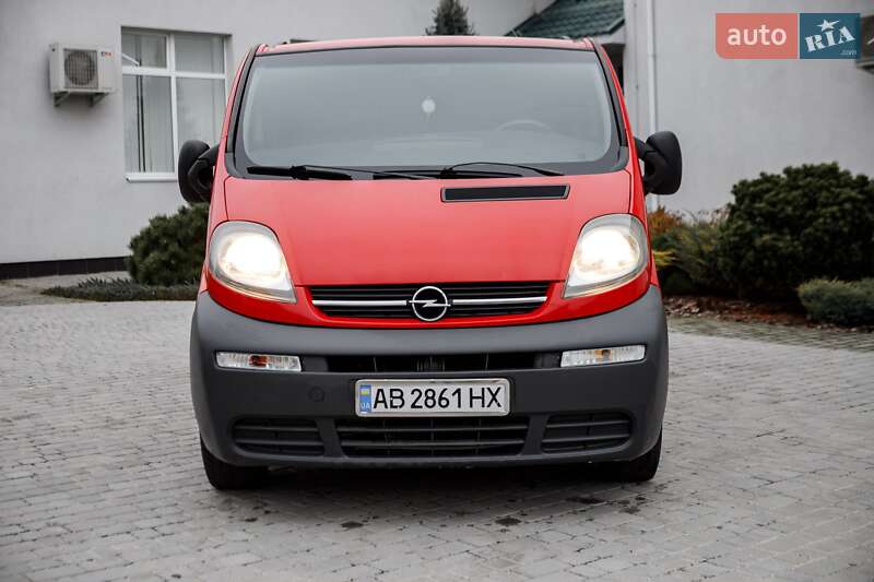 Минивэн Opel Vivaro 2004 в Баре фото 2 Минивэн Opel Vivaro 2004 в Баре