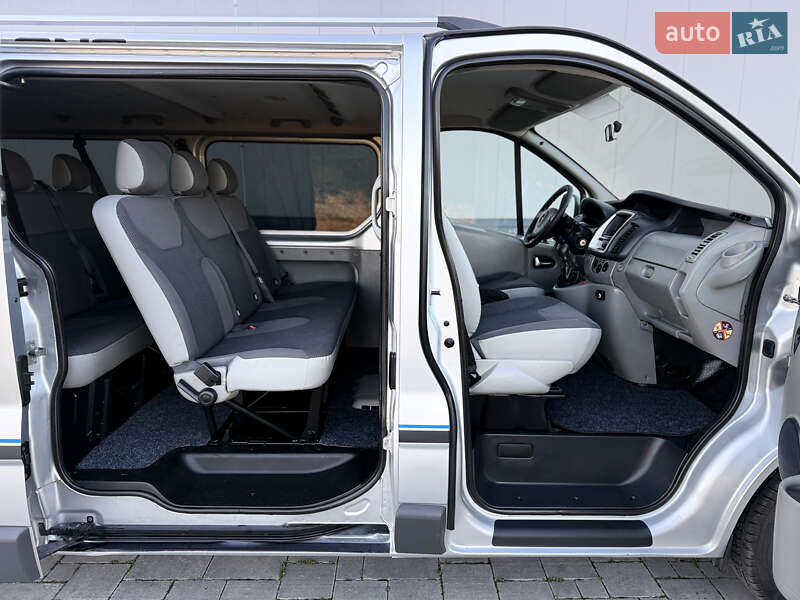 Минивэн Opel Vivaro 2014 в Ровно