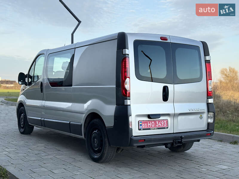 Минивэн Opel Vivaro 2013 в Ровно фото 7 Минивэн Opel Vivaro 2013 в Ровно
