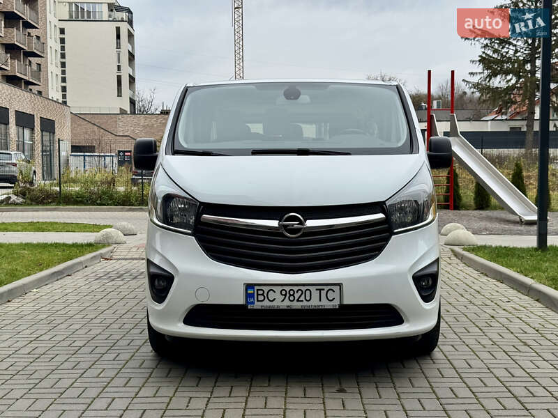 Минивэн Opel Vivaro 2015 в Львове