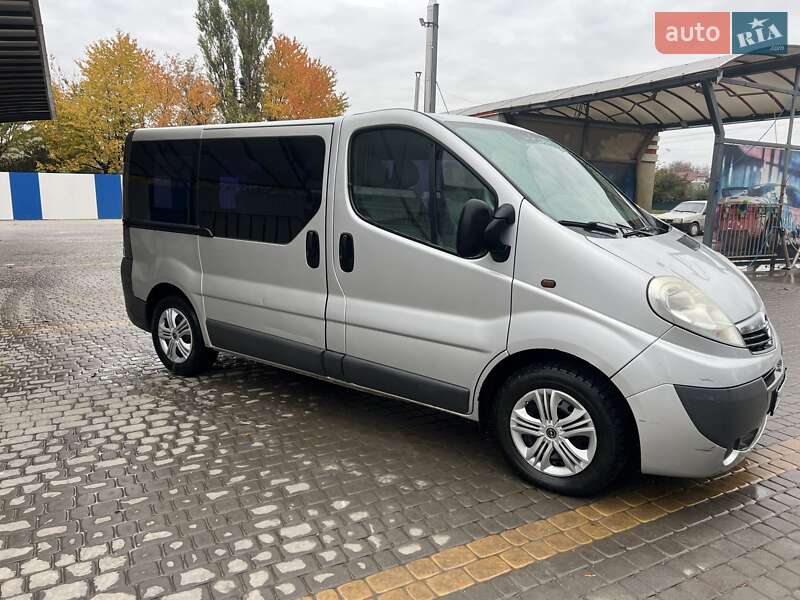 Мінівен Opel Vivaro 2011 в Чемерівцях