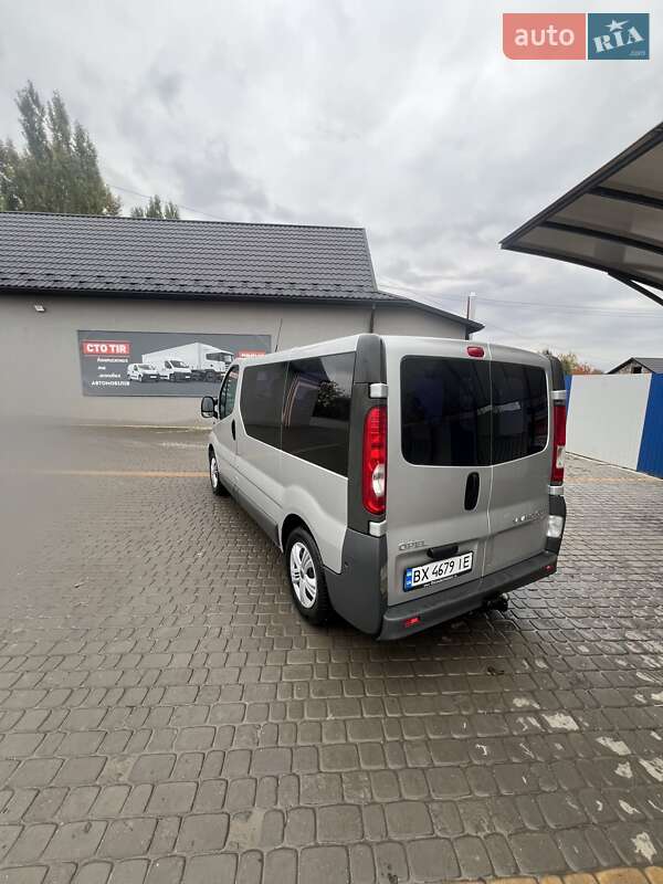 Мінівен Opel Vivaro 2011 в Чемерівцях
