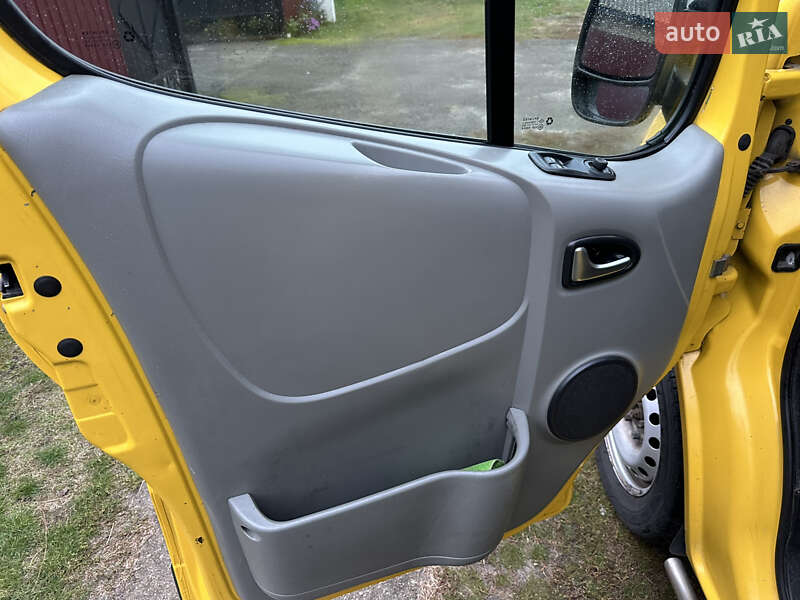 Вантажний фургон Opel Vivaro 2010 в Києві