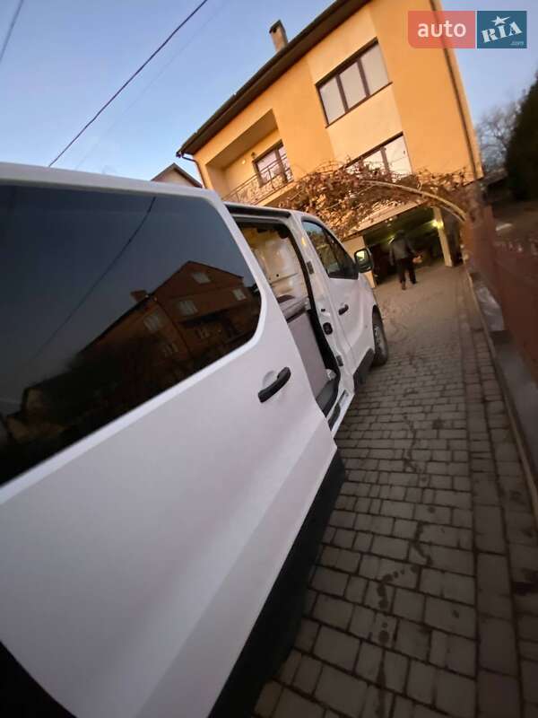 Інші вантажівки Opel Vivaro 2015 в Львові