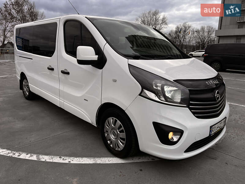 Минивэн Opel Vivaro 2015 в Киеве