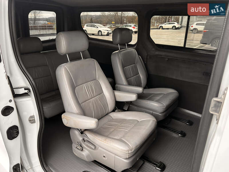 Минивэн Opel Vivaro 2015 в Киеве