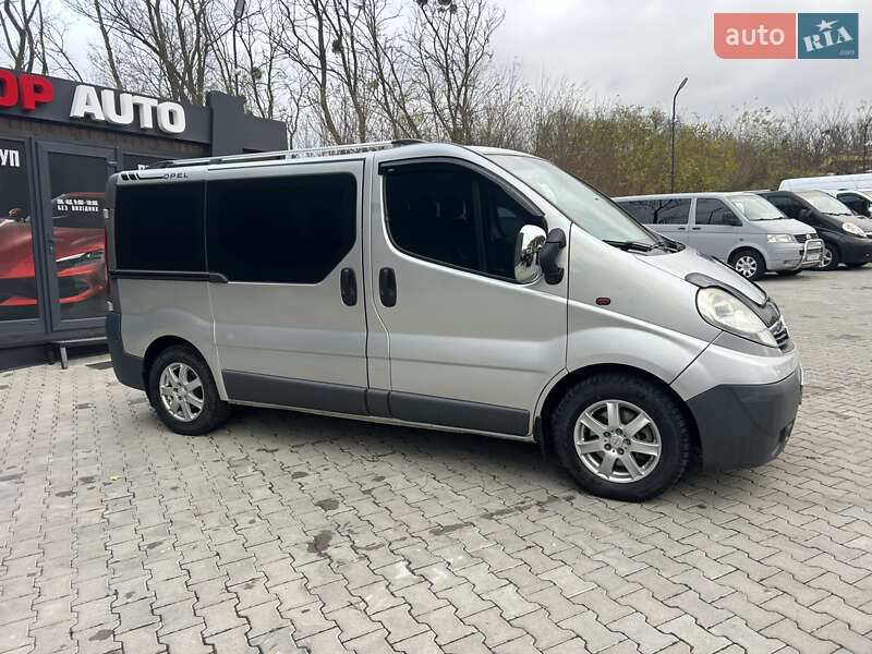 Минивэн Opel Vivaro 2007 в Черновцах