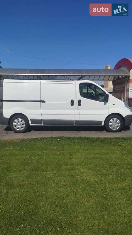 Грузовой фургон Opel Vivaro 2011 в Киеве фото 5 Грузовой фургон Opel Vivaro 2011 в Киеве