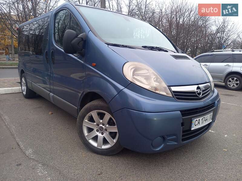 Минивэн Opel Vivaro 2011 в Черкассах
