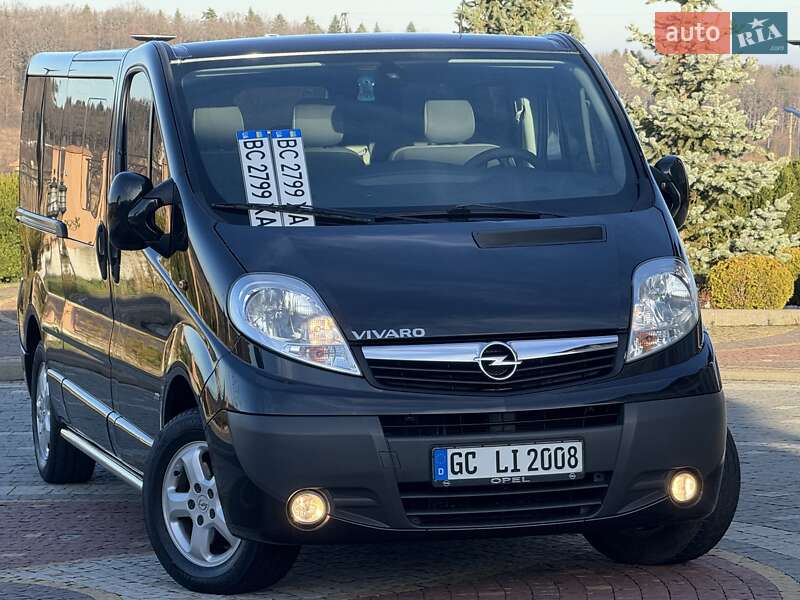 Минивэн Opel Vivaro 2011 в Дрогобыче