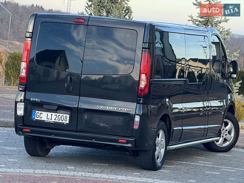 Минивэн Opel Vivaro 2011 в Дрогобыче
