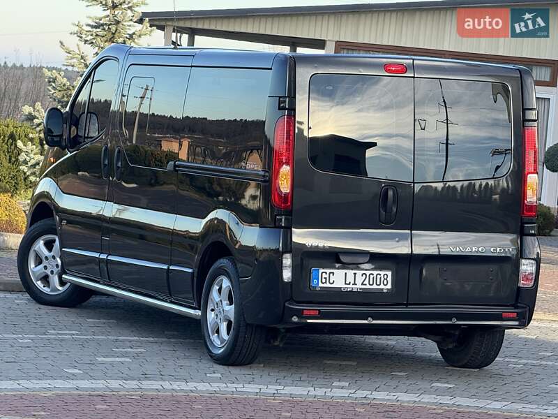 Минивэн Opel Vivaro 2011 в Дрогобыче