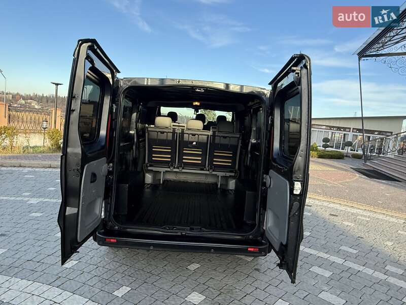 Минивэн Opel Vivaro 2011 в Дрогобыче