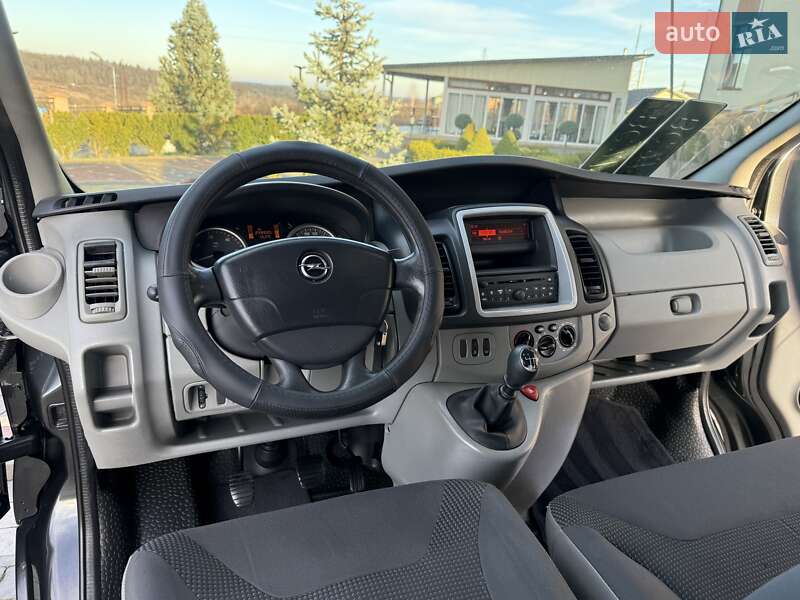 Минивэн Opel Vivaro 2011 в Дрогобыче