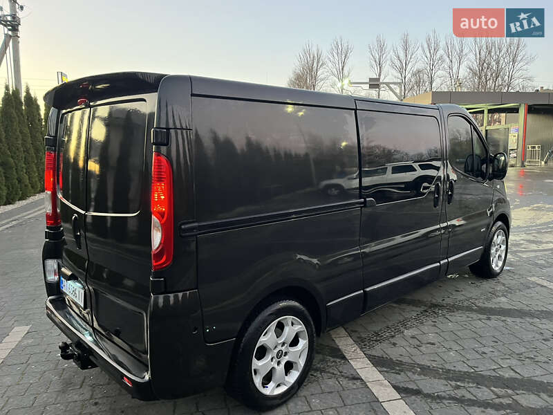 Минивэн Opel Vivaro 2013 в Надворной