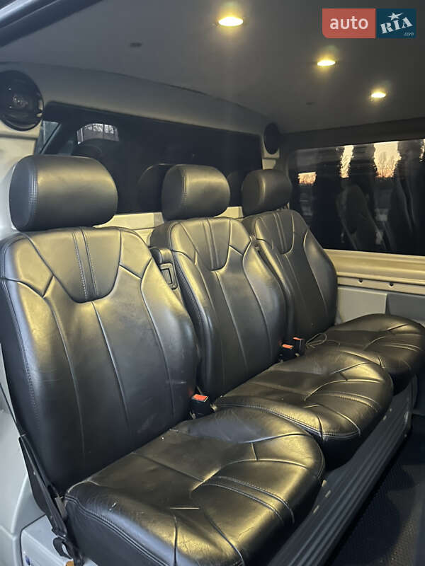 Минивэн Opel Vivaro 2013 в Надворной