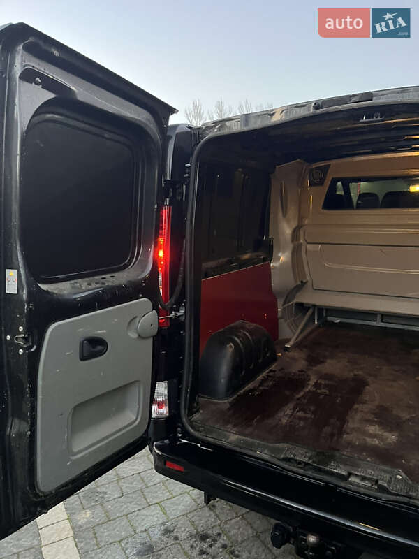 Минивэн Opel Vivaro 2013 в Надворной