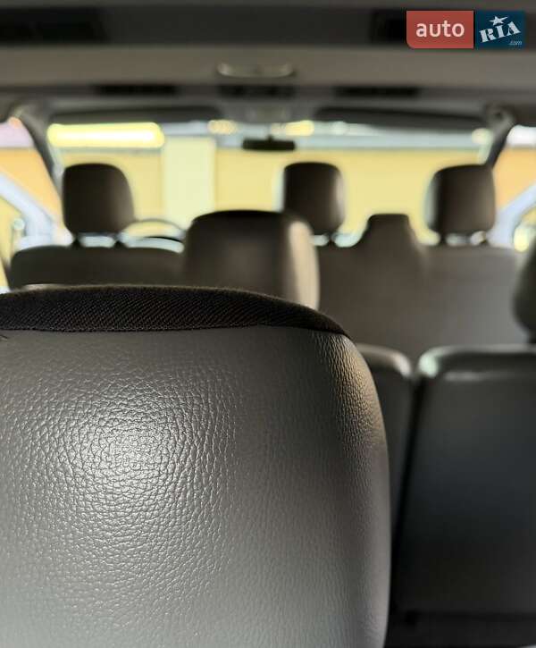 Минивэн Opel Vivaro 2012 в Львове