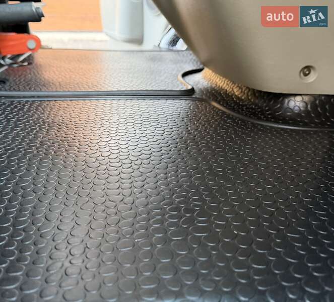 Минивэн Opel Vivaro 2012 в Львове