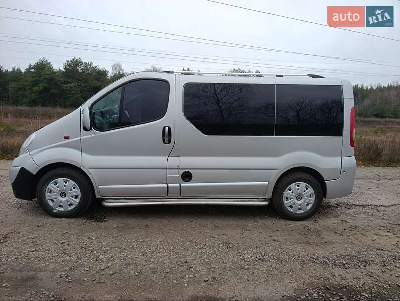Минивэн Opel Vivaro 2010 в Ахтырке