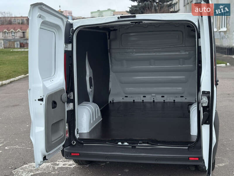 Грузовой фургон Opel Vivaro 2013 в Ровно