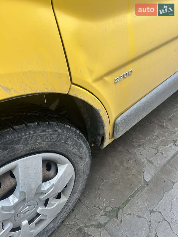 Минивэн Opel Vivaro 2004 в Копычинце