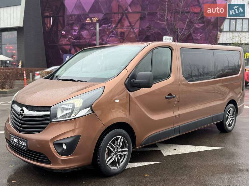 Минивэн Opel Vivaro 2017 в Киеве