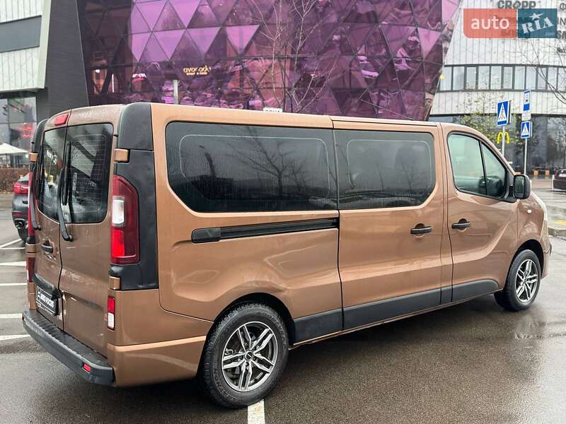 Минивэн Opel Vivaro 2017 в Киеве
