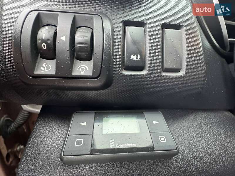 Минивэн Opel Vivaro 2017 в Киеве