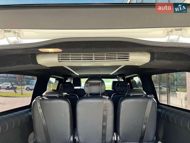 Мінівен Opel Vivaro 2019 в Ужгороді