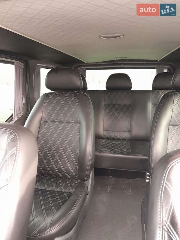 Мінівен Opel Vivaro 2002 в Новій Одесі