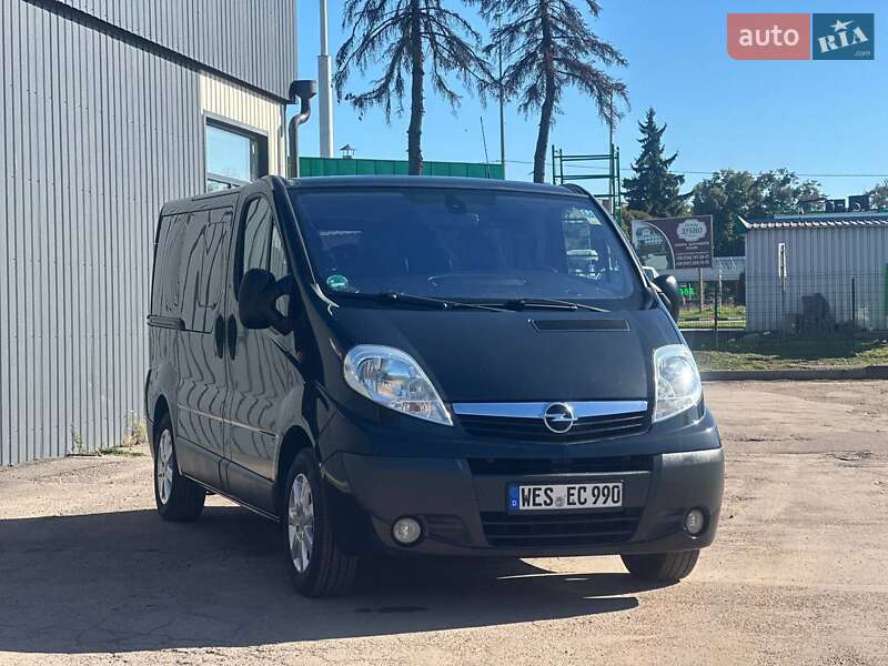 Мінівен Opel Vivaro 2008 в Дубні
