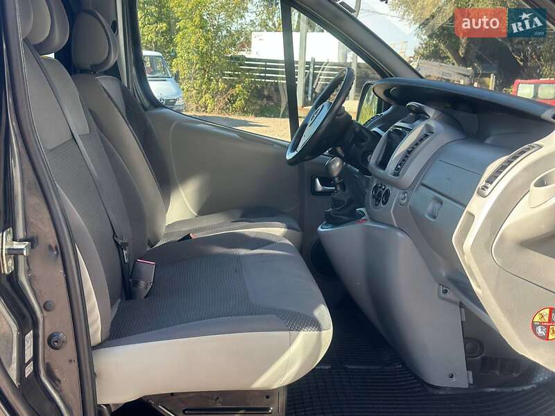 Мінівен Opel Vivaro 2008 в Дубні