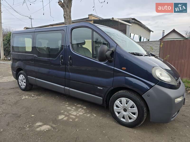 Мінівен Opel Vivaro 2006 в Запоріжжі