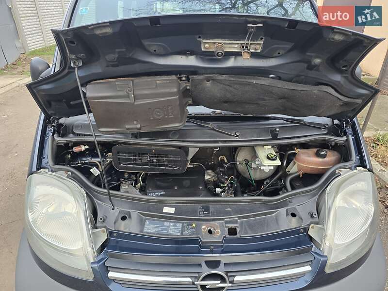 Мінівен Opel Vivaro 2006 в Запоріжжі