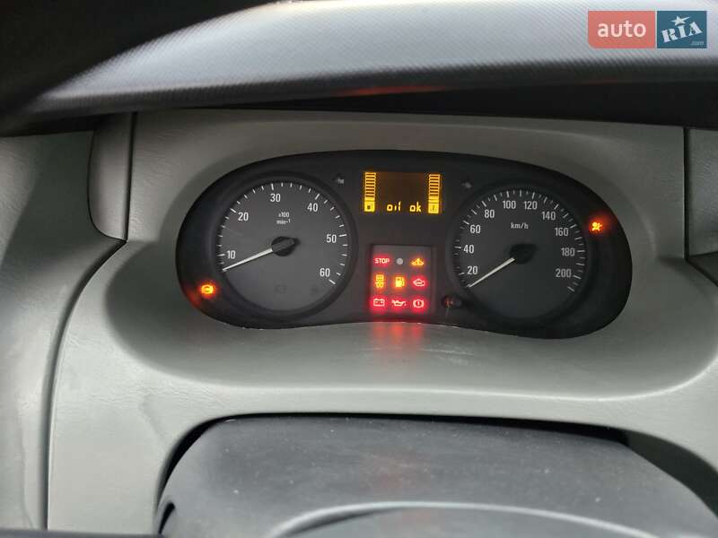 Мінівен Opel Vivaro 2006 в Запоріжжі