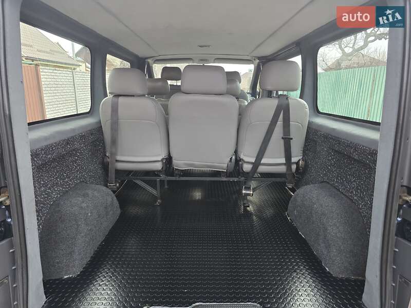 Мінівен Opel Vivaro 2006 в Запоріжжі