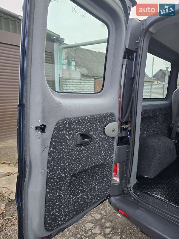 Мінівен Opel Vivaro 2006 в Запоріжжі