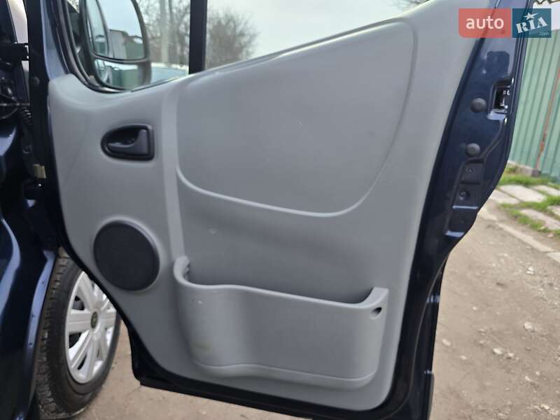 Мінівен Opel Vivaro 2006 в Запоріжжі