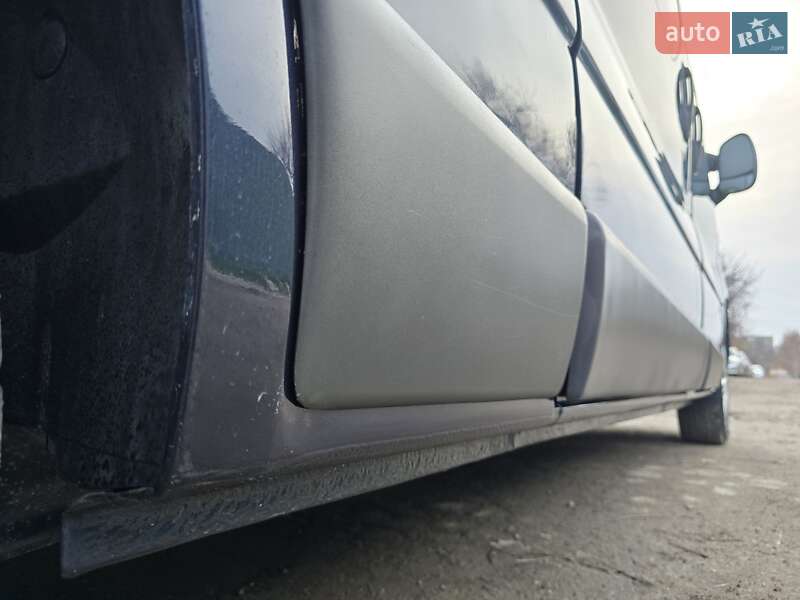 Мінівен Opel Vivaro 2006 в Запоріжжі