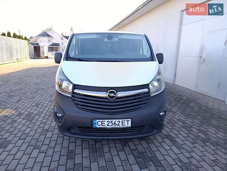 Минивэн Opel Vivaro 2015 в Черновцах