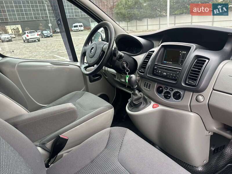 Минивэн Opel Vivaro 2013 в Луцке