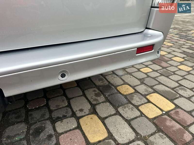 Минивэн Opel Vivaro 2013 в Луцке