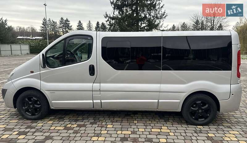 Минивэн Opel Vivaro 2013 в Луцке